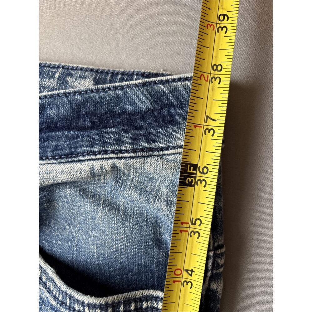 No Boundaries - Light Wash Distressed Jeans - Size 38x30 - Picture 6 of 7